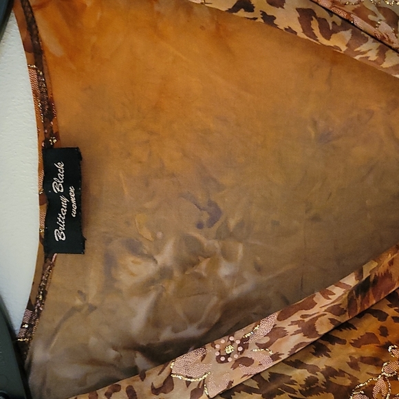 3x top brown/maroon colored - Picture 2 of 3